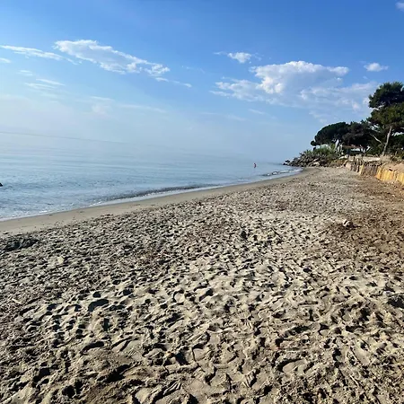 Holiday home Maison T3, 50m De La Mer, Cadre Reposant Santa-Lucia-di-Moriani